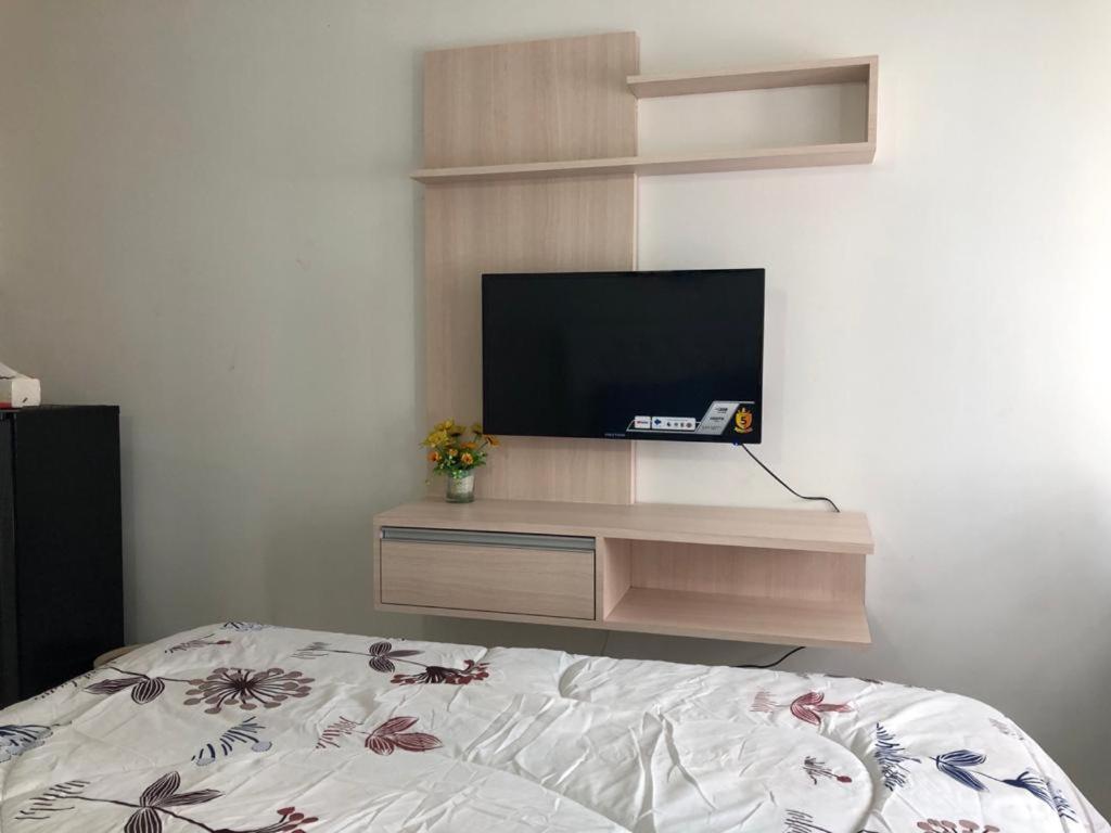 Apartment Grand Sentraland Karawang Manage By Laguna Room Extérieur photo