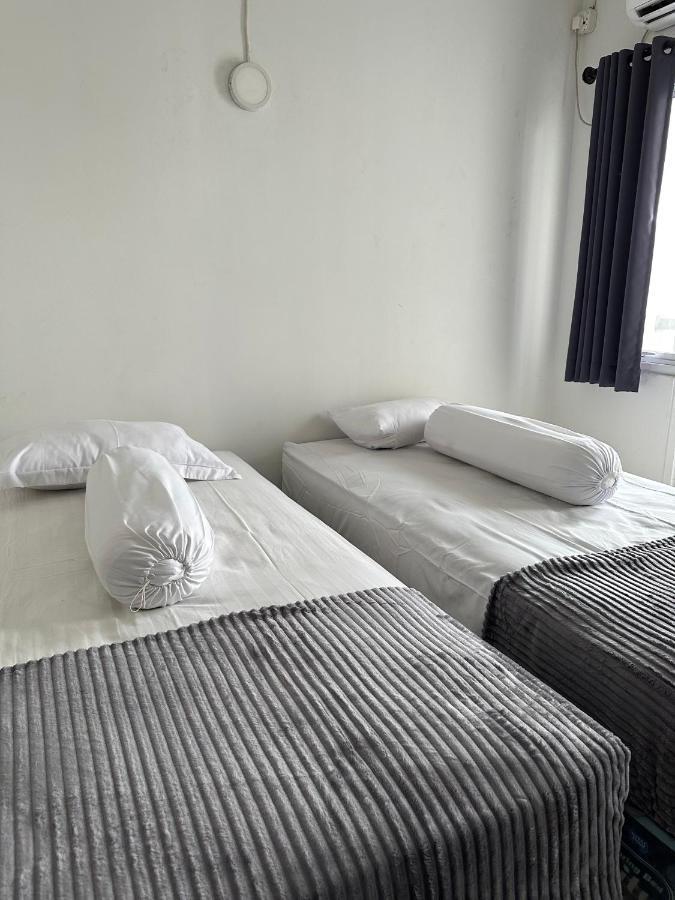 Apartment Grand Sentraland Karawang Manage By Laguna Room Extérieur photo